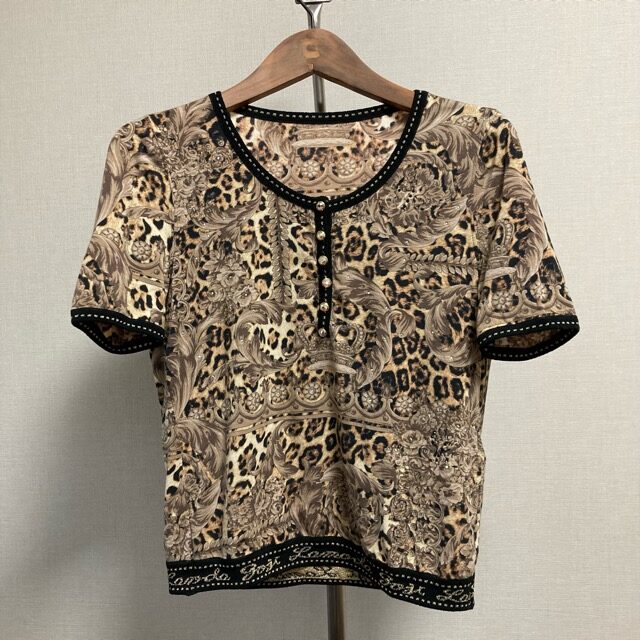 凛とした強さを出せる 伊太利屋のカットソーを買取しました