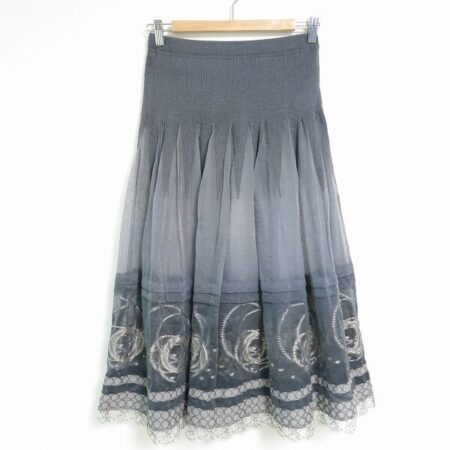 ゆらりと優雅に決まる インポートロッサのスカートを買取しました