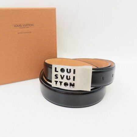 スタイリッシュなロゴに見とれる ルイヴィトンのベルトを買取しました