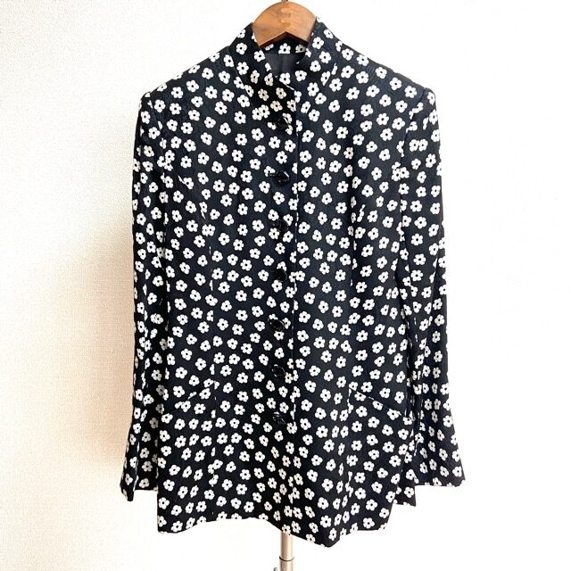 可愛くもはっきりとした花柄が素敵 ハナエモリのシャツを買取しました