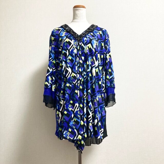 柄のパワーにも引き込まれる 伊太利屋のチュニックを買取しました