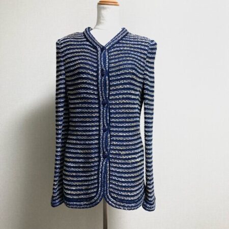 ネイビーとゴールドのレアな組み合わせ レリアンのジャケットを買取しました