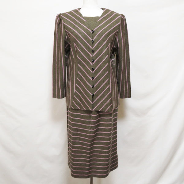 斉藤都世子のセットアップを買取しました!絶妙な落ち着きと美しさ