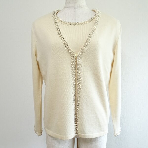 レリアンのアンサンブルを買取しました｜クリーム色が綺麗