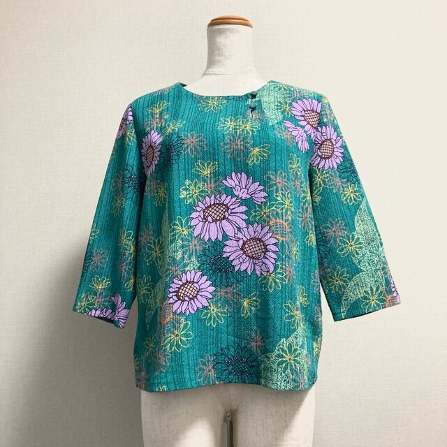 詩仙堂のカットソーを買取しました!立体感のある花が美しい