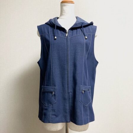 ほっそりさも感じる レリアンのベストを出張買取しました