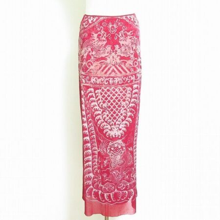 綺麗ながらも迫力のある赤！ヴィヴィアンタムのスカートを買取しました