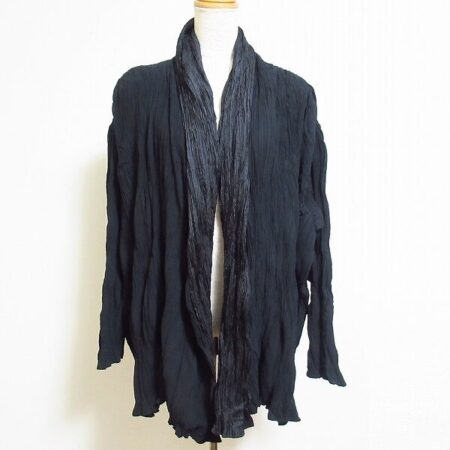 シワ加工がスッキリさへと繋がる イッセイミヤケのジャケットを買取しました