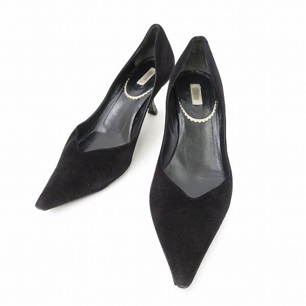 プラダのパンプスを買取しました！ポインテッドトゥ Vカット