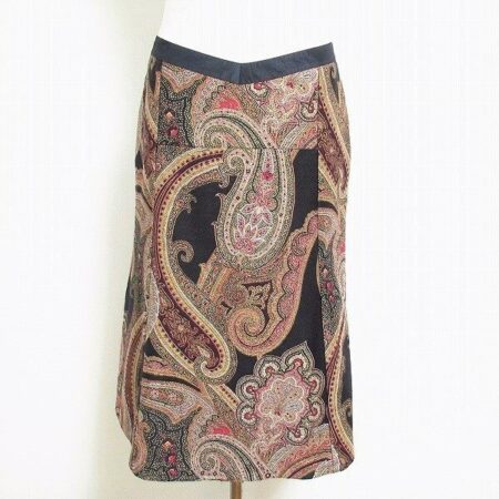 吸い込まれそう！エトロのペイズリー柄のスカートを買取しました