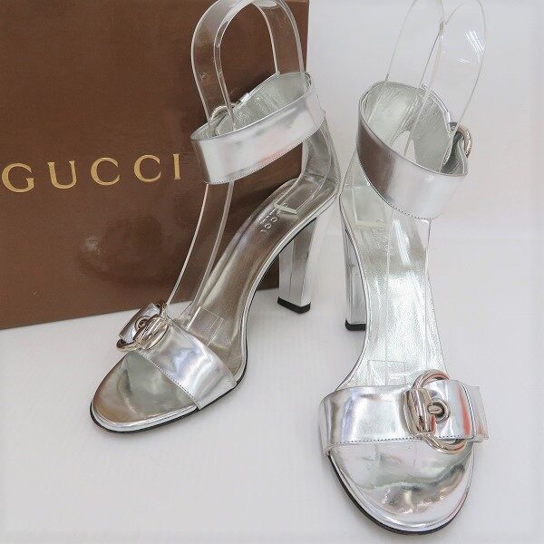 グッチ シルバーが綺麗なサンダルを出張買取いたしました!
