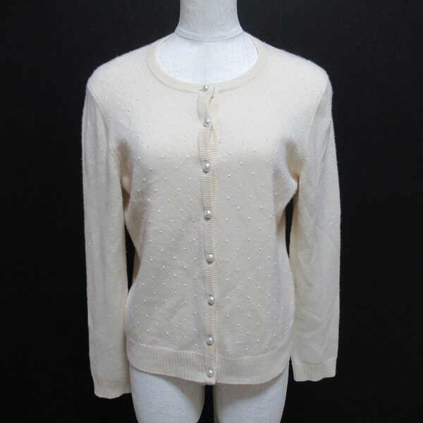 パールが可愛い レリアンのカーディガンを買取しました