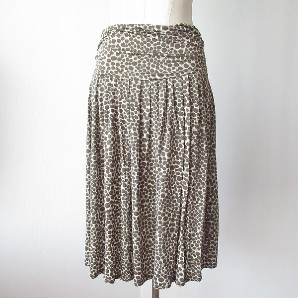 マックスマーラのスカートを出張買取ご利用のお客様より買取しました