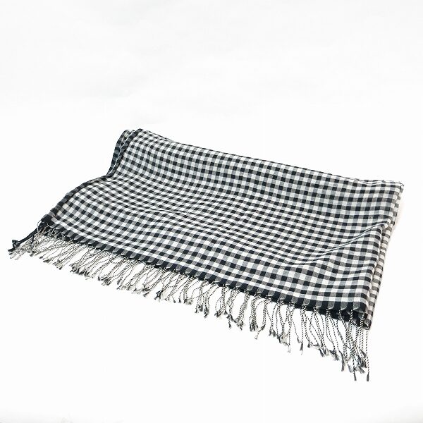 ヨーガンレール ギンガムチェックのストールを出張買取ご利用のお客様より買取しました