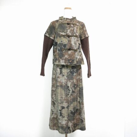 ティービーセンソユニコのスカートスーツを出張買取ご利用のお客様より買取しました