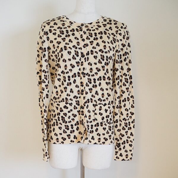 お洋服は捨てずにリサイクルが定番!キャラオクルスのアンサンブルを買取いたしました