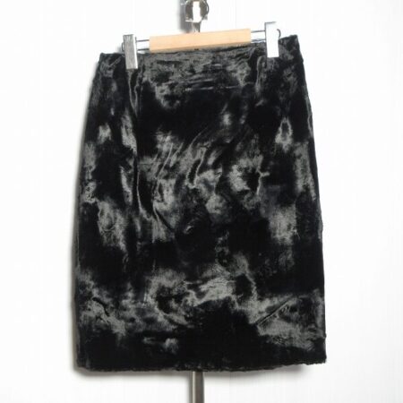 アクリスの黒スカートを出張買取ご利用のお客様より買取しました