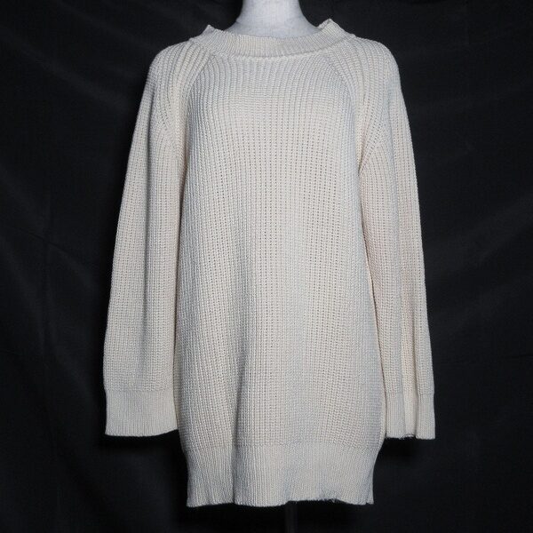 さわやかな雰囲気になれる イッセイミヤケのセーターを買取しました