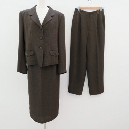 インポートロッサのスカートスーツを買取しました！カーキ色が珍しい