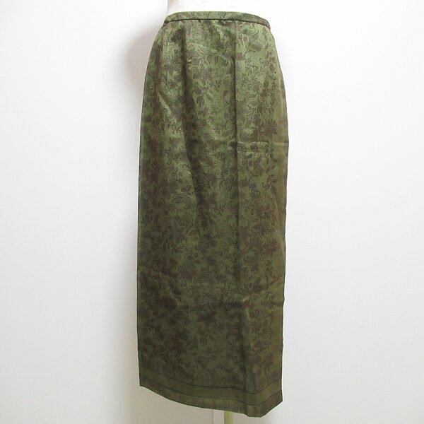 しっとりまとまるペイズリー柄が決めて レリアンのスカートを買取しました
