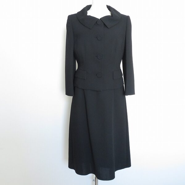 セレモニースーツをお買取り！フォクシーのスーツを買取いたしました