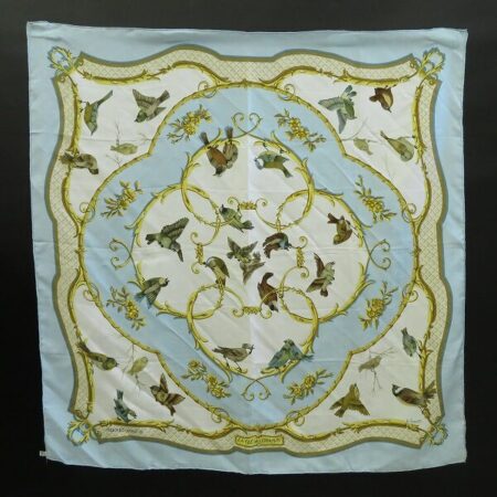 ブランド自慢のスカーフ、エルメスのカレを買取いたしました