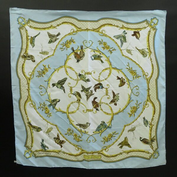 ブランド自慢のスカーフ、エルメスのカレを買取いたしました