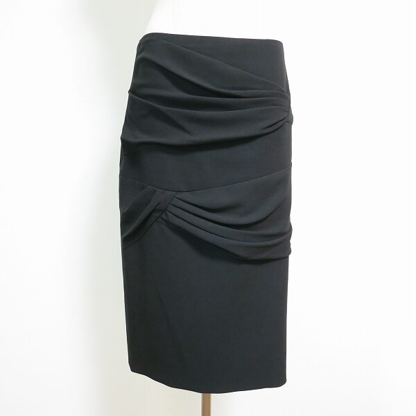 エスカーダのスカートを出張買取ご利用のお客様より買取しました