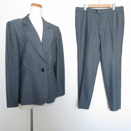 ジュンアシダのパンツスーツを出張買取ご利用のお客様より買取しました