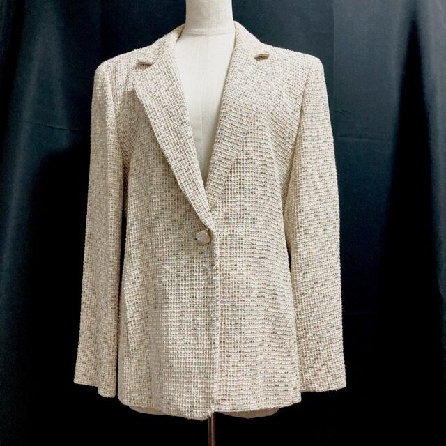 オシャレ好きはアクイールを賢く利用！レリアンのジャケットを買取いたしました