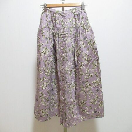 細身の花柄が美しい ピンクハウスのスカートを買取しました