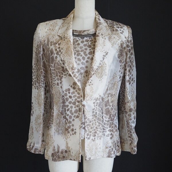 アクイールは納得いく査定に導きます！イネスのアンサンブルを買取いたしました