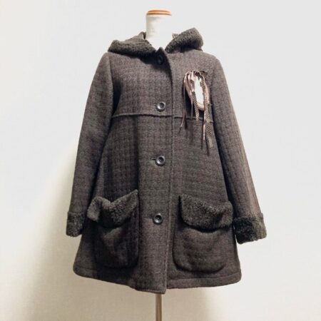 ワッペンブローチ付きで可愛い ピンクハウスのコートを買取しました