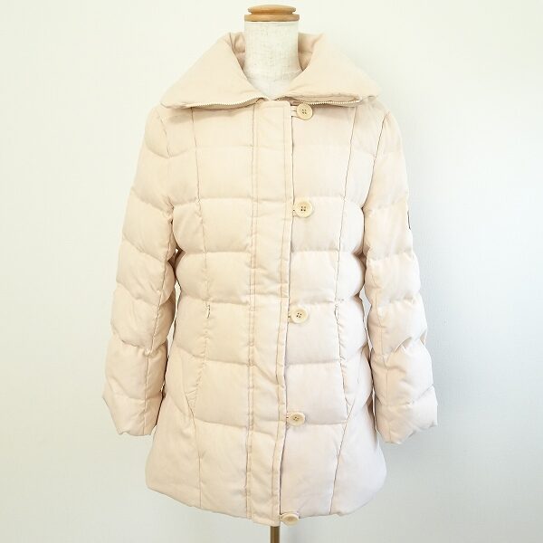 淡いピンクで着やすさに優れた ピンクハウスのダウンコートを買取しました