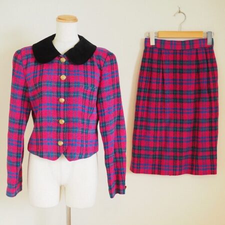 ハナエモリのスカートスーツを出張買取ご利用のお客様より買取しました