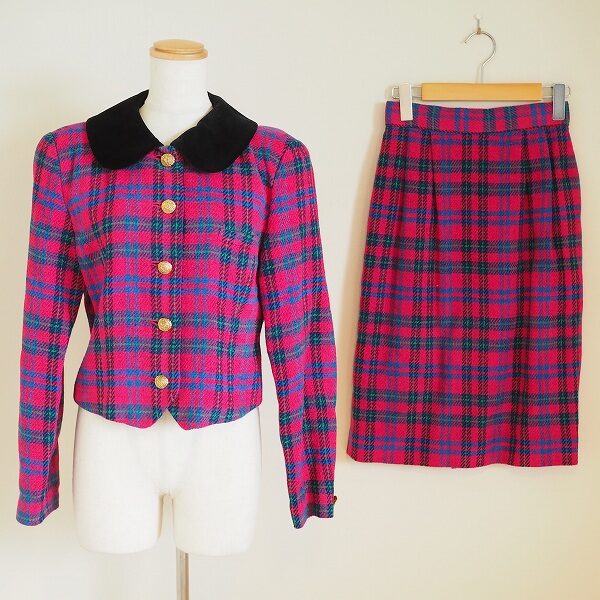 ハナエモリのスカートスーツを出張買取ご利用のお客様より買取しました