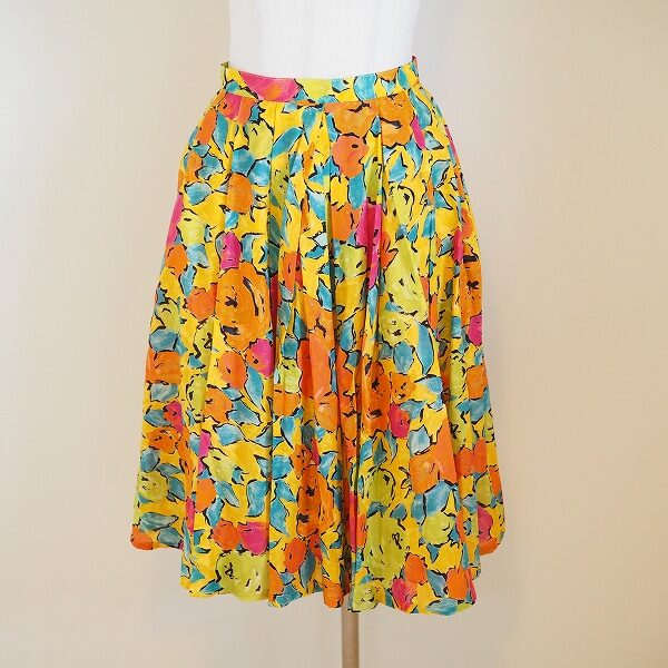 クリスチャンディオールのヴィンテージスカートを買取しました