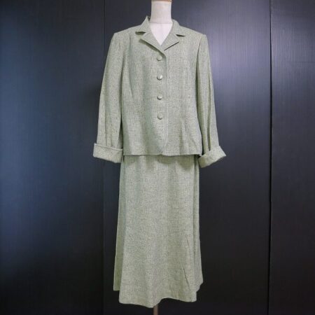 コサージュ付き レリアンの若草色 セットアップを買取しました