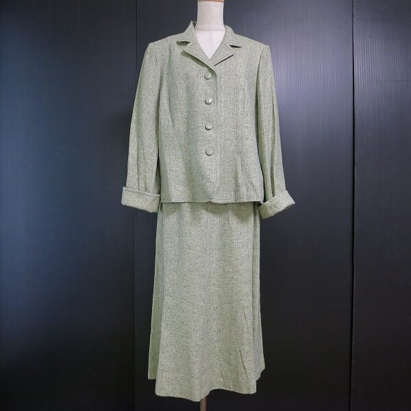 コサージュ付き レリアンの若草色 セットアップを買取しました