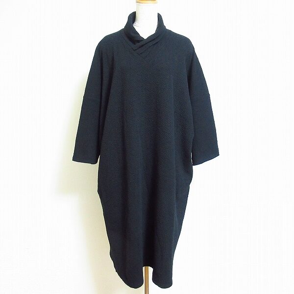 変形がおしゃれなソウソウのワンピースを買取しました