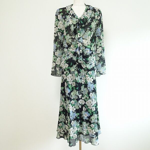 安らぐ雰囲気いっぱいのユキコハナイのセットアップを買取しました