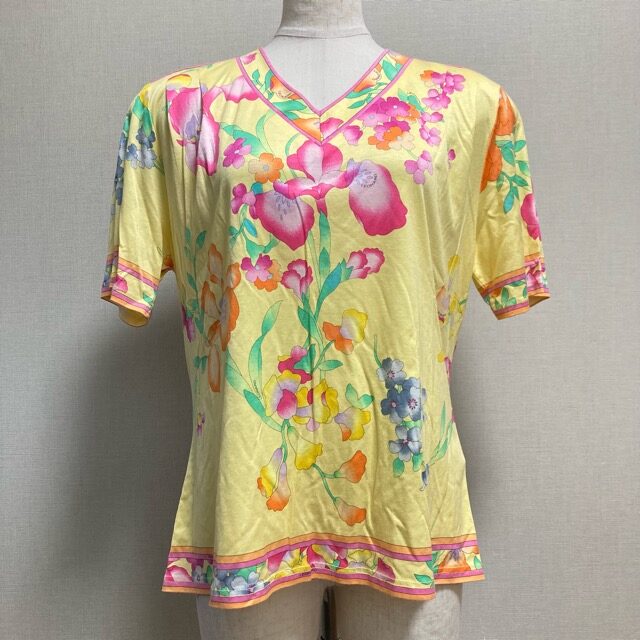 張り切って着たくなる!レオナールのカットソーを買取しました