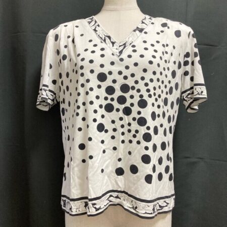 ポップなドットで遊び心を！レオナールのカットソーを買取しました