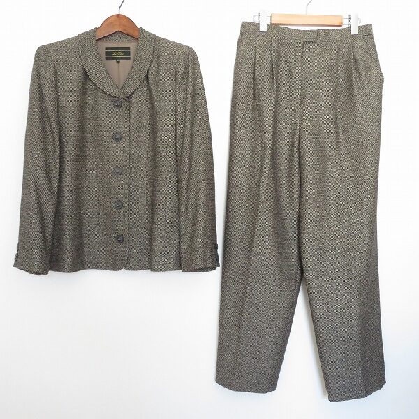 レリアンのシルク混パンツスーツを店頭預り買取にて買取しました