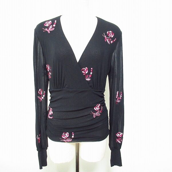 スマートに仕上がるデザイン ヴィヴィアンタムのカットソーを買取しました