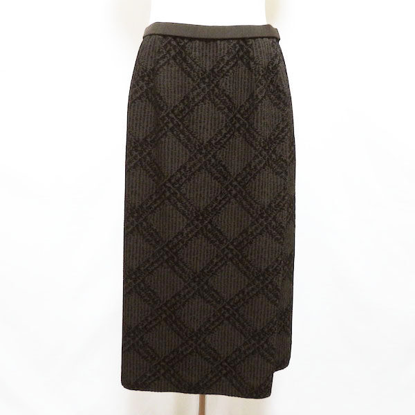 ダークなチェックがかっこいい レリアンのスカートを買取しました