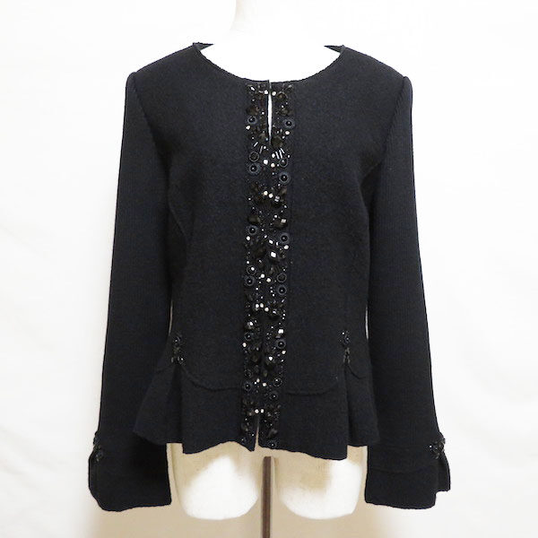 ビジューのほどよい輝きが決めて スーパービューティのジャケットを買取しました