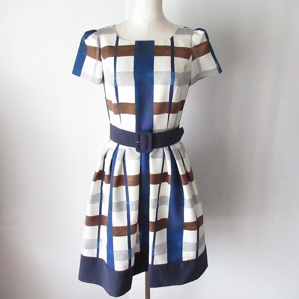 エムズグレイシーのワンピースを買取しました！メリハリつくチェック