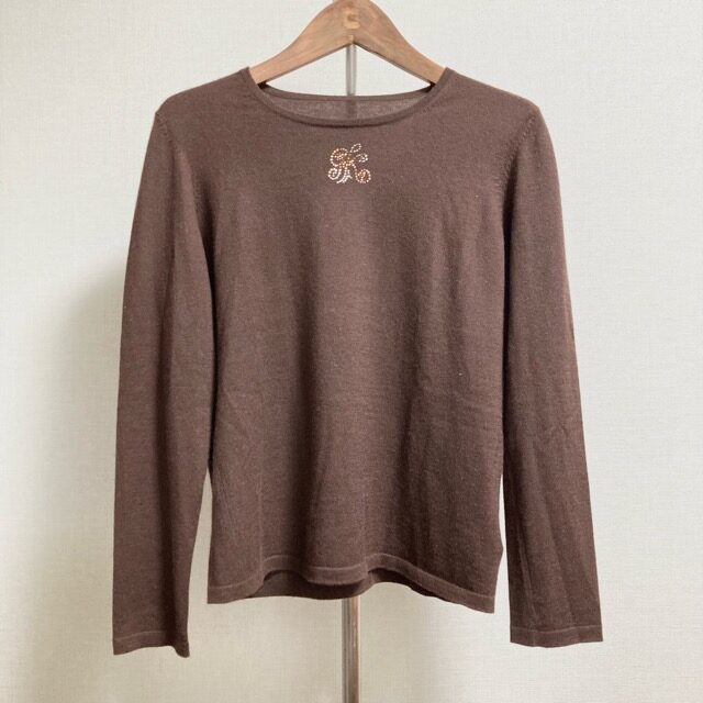 伊太利屋ののニットを買取しました｜ブラウンの落ち着きで気持ちも穏やかに