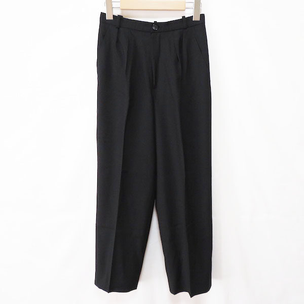 スッキリした気持ちで履ける イヴサンローランのパンツを買取しました